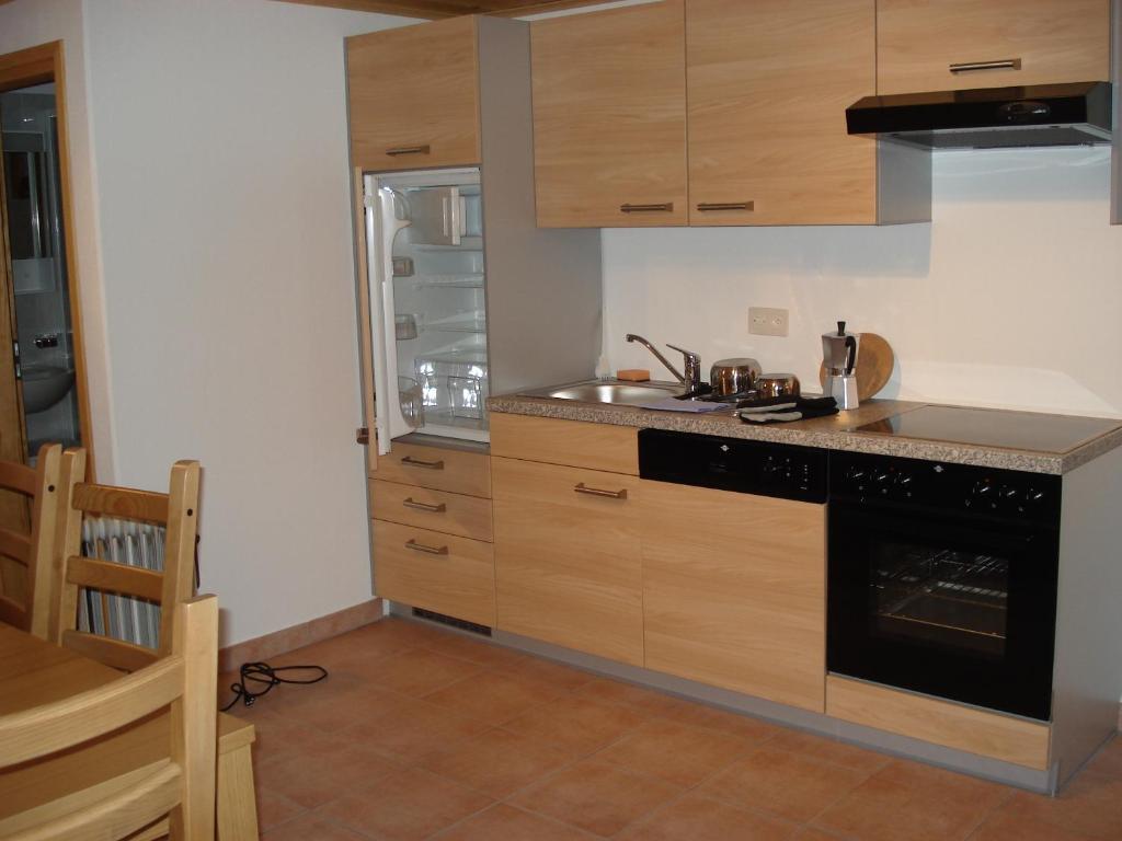 Ferienwohnung Rustico Pacifico Brontallo Zimmer foto